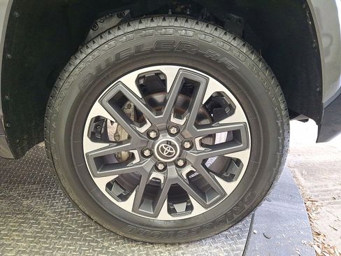 Used 2022 Toyota Tundra Limited image 27