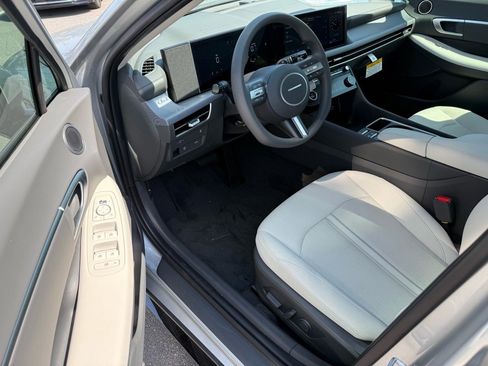 Certified 2025 Hyundai Sonata SEL image 9