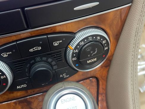 Used 2009 Mercedes-Benz SL 550 w/ Premium I Pkg image 23