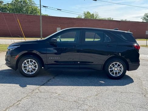Used 2022 Chevrolet Equinox LS AWD/4WD image 6