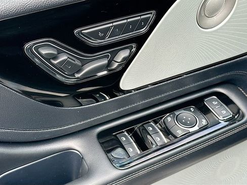 Used 2025 Lincoln Aviator Reserve w/ Luxury Package image 18