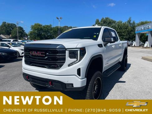 Used 2024 GMC Sierra 1500 AT4 w/ Technology Package AWD/4WD image 3