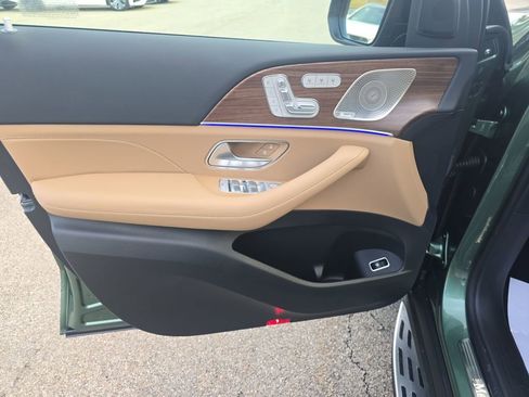 New 2026 Mercedes-Benz GLS 450 4MATIC image 10