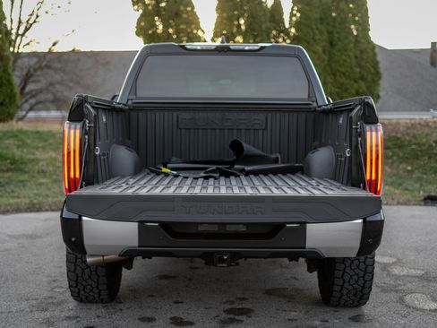 Used 2023 Toyota Tundra Limited image 7