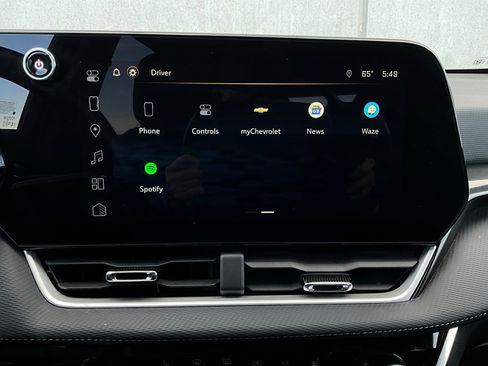 Used 2025 Chevrolet Equinox LT image 26