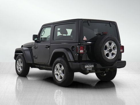 Used 2022 Jeep Wrangler Sport S image 3