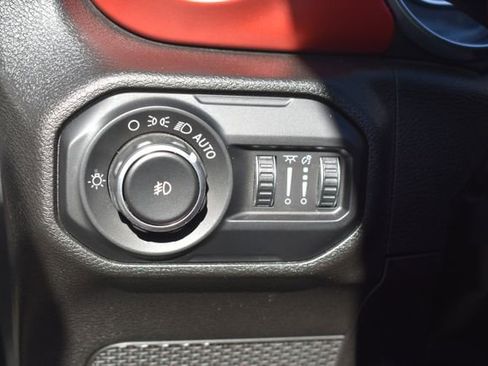 Used 2019 Jeep Wrangler Unlimited Rubicon AWD/4WD image 19