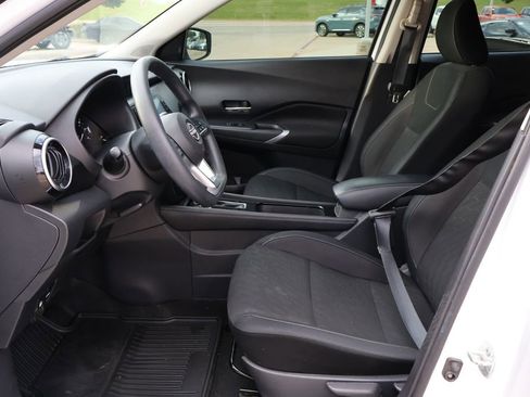 Used 2023 Nissan Kicks SV FWD image 17