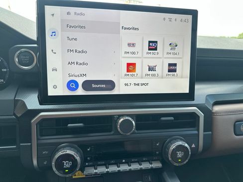 Used 2025 Toyota 4Runner Limited RWD image 8