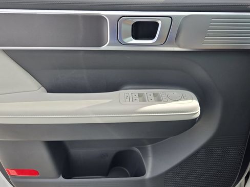 Certified 2025 Hyundai Santa Fe SEL FWD image 28