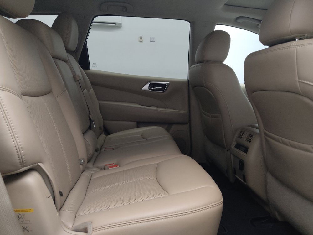 Used 2016 Nissan Pathfinder Platinum FWD image 19