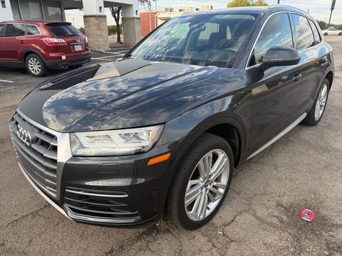 Used 2019 Audi Q5 2.0T Premium Plus w/ Premium Plus Package image 3