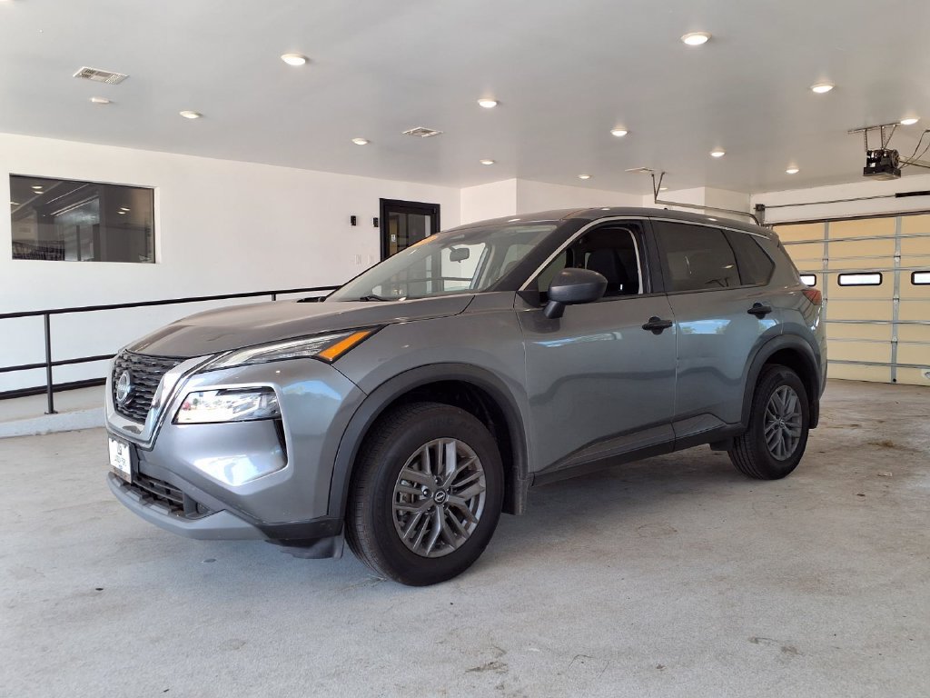 Used 2023 Nissan Rogue S FWD image 2