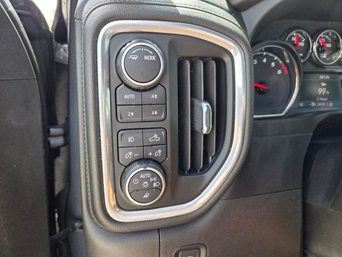 Used 2021 Chevrolet Silverado 1500 LTZ image 24