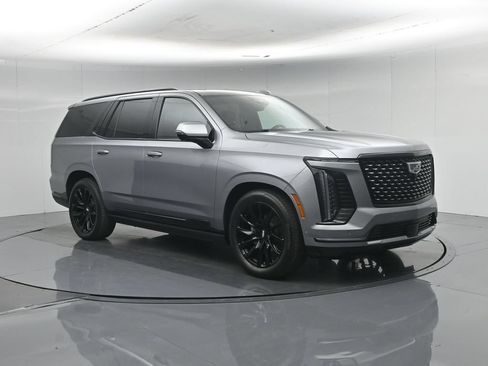 Used 2025 Cadillac Escalade Premium Luxury w/ Touring Package AWD/4WD image 33