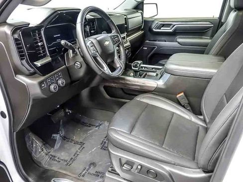 Certified 2025 Chevrolet Silverado 1500 LTZ w/ Z71 Off-Road Package AWD/4WD image 14