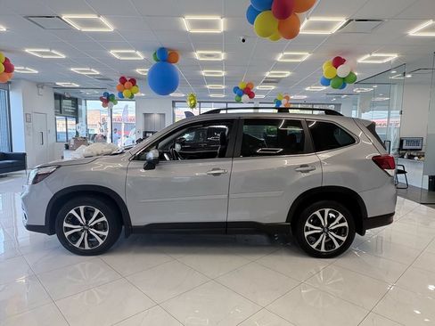 Used 2020 Subaru Forester Limited AWD/4WD image 4