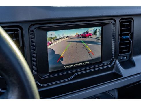 Used 2022 Ford Bronco Black Diamond image 25