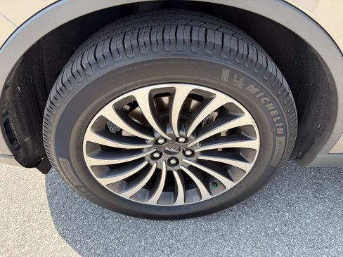 Used 2020 Lincoln Aviator Reserve w/ Equipment Group 201A AWD/4WD image 32