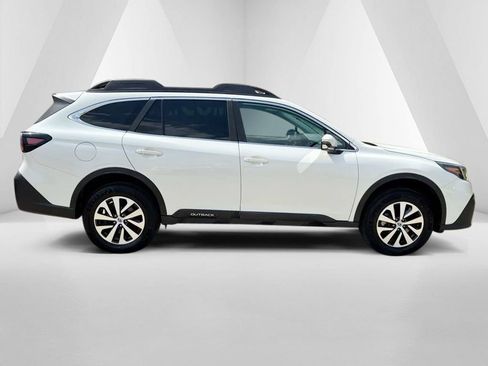 Used 2022 Subaru Outback Premium AWD/4WD image 8