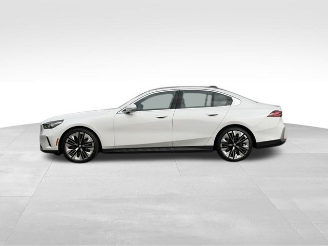 Certified 2026 BMW 540i xDrive AWD/4WD image 2