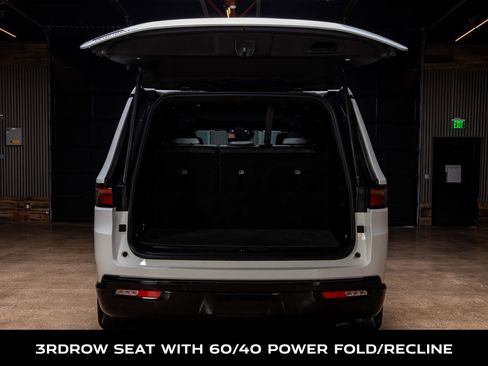 Used 2023 Jeep Wagoneer Series II image 8