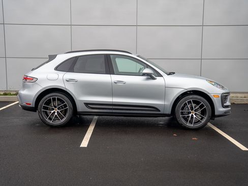 Used 2025 Porsche Macan image 8