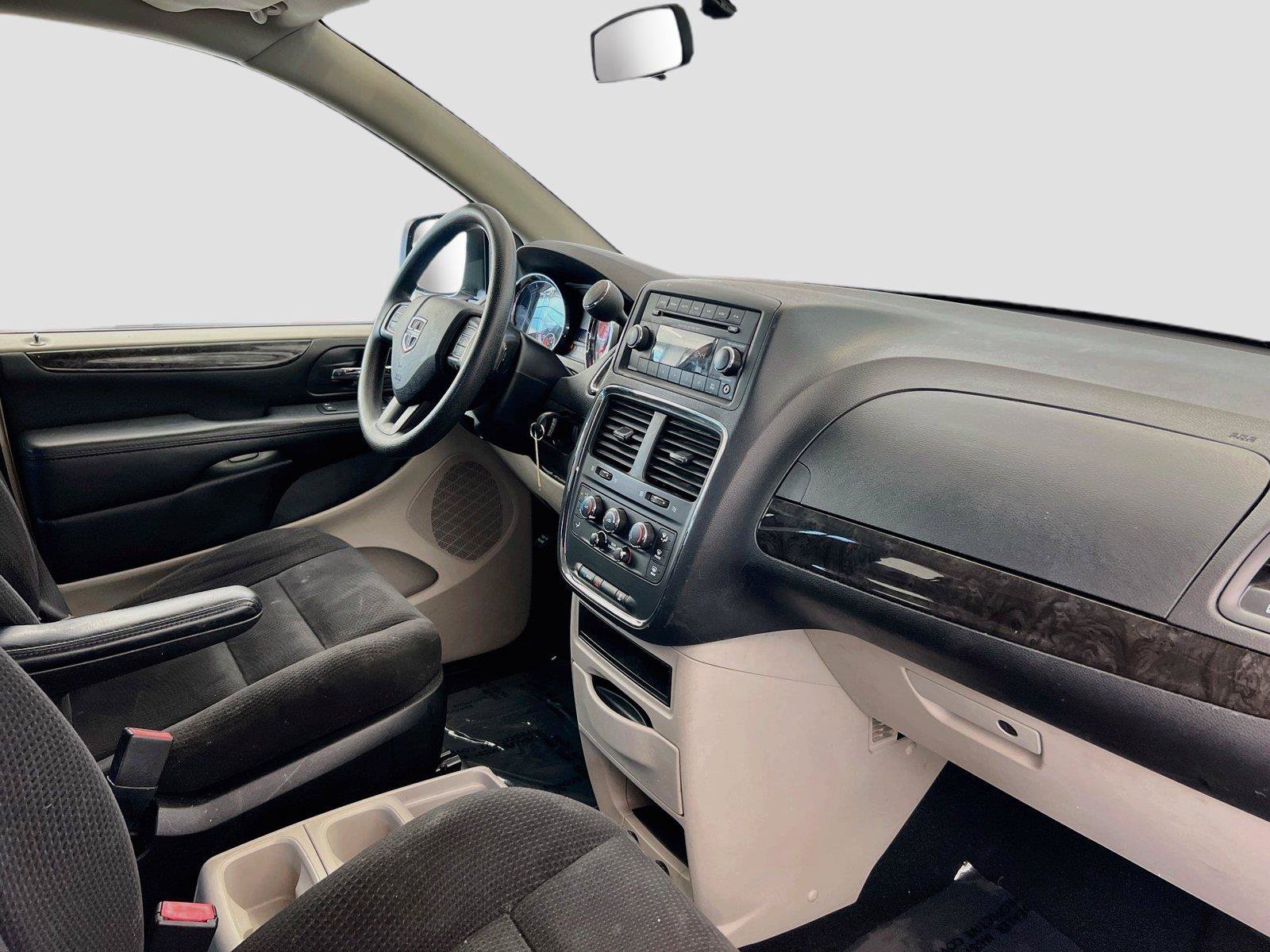 Used 2015 Dodge Grand Caravan SE w/ Quick Order Package 29E SE FWD image 25