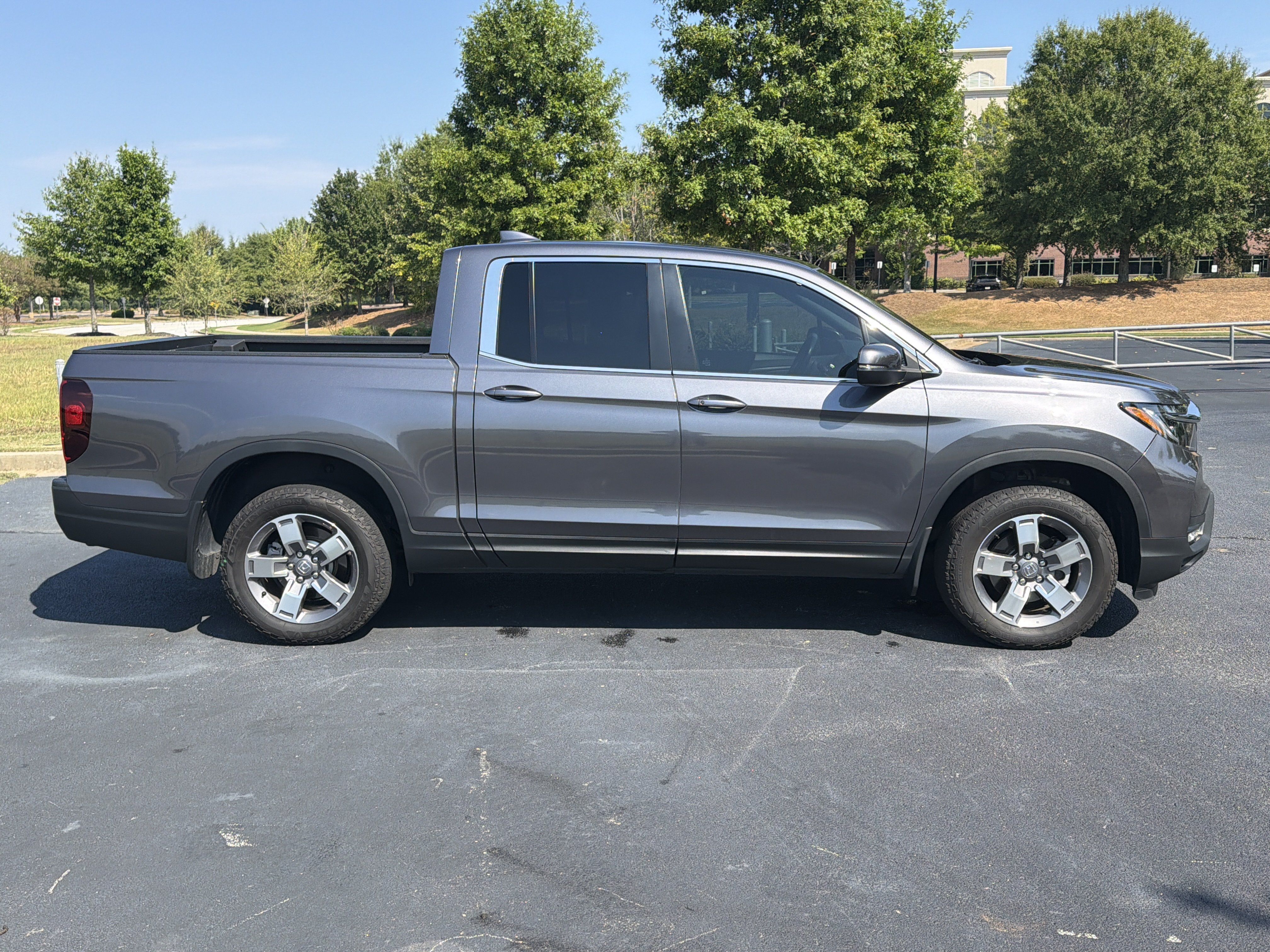 Used 2024 Honda Ridgeline RTL image 10