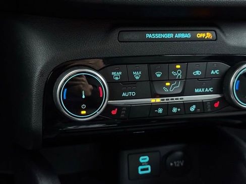 Certified 2022 Ford Escape SE w/ SE Sport Appearance Package AWD/4WD image 14