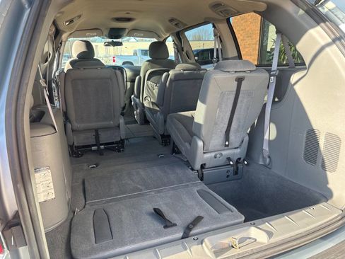Used 2005 Dodge Grand Caravan SXT image 37