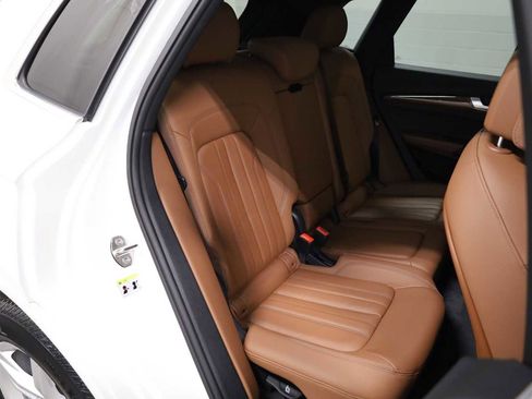 Used 2023 Audi Q5 2.0T Premium w/ Convenience Package image 34