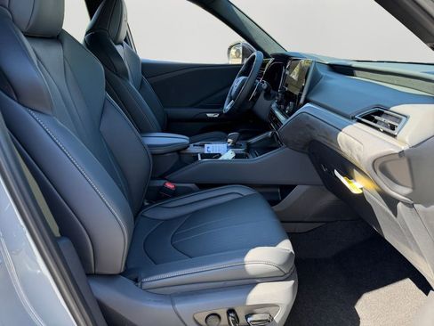 New 2026 Lexus TX 500h AWD image 5