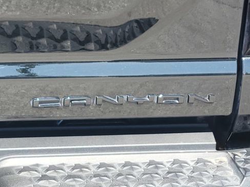 Used 2024 GMC Canyon Denali w/ LPO, Denali Black Edition AWD/4WD image 11