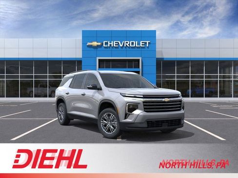 New 2026 Chevrolet Traverse LT w/ Driver Confidence Package AWD/4WD image 1