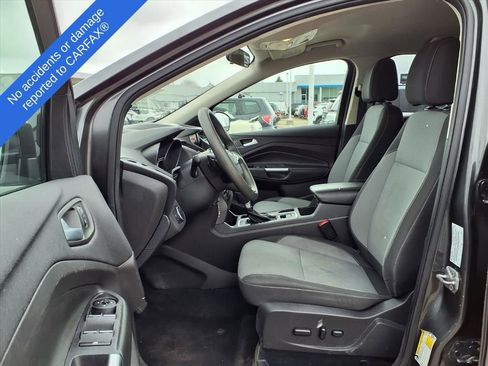 Used 2017 Ford Escape SE w/ Equipment Group 201A image 19