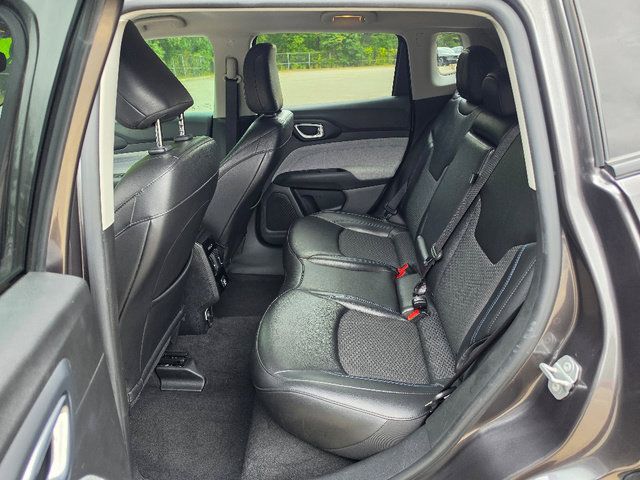 Used 2022 Jeep Compass Latitude FWD image 23