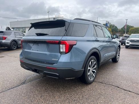 Certified 2025 Ford Explorer ST-Line image 4
