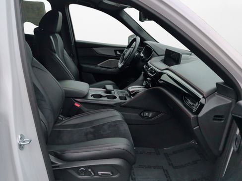 Used 2023 Acura MDX A-Spec image 15