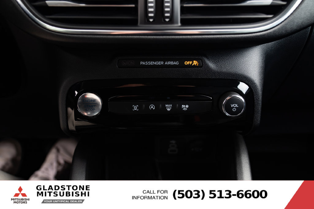 Used 2025 Ford Escape Platinum AWD/4WD image 18