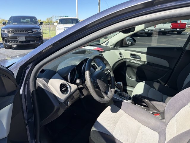 Used 2013 Chevrolet Cruze LS FWD image 20