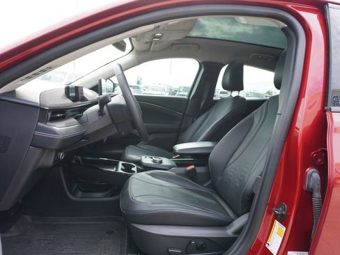 Used 2024 Ford Mustang Mach-E Premium image 7