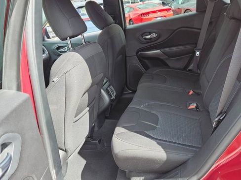 Used 2020 Jeep Cherokee Latitude image 13