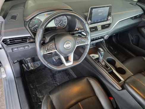 Used 2022 Nissan Altima 2.5 SR FWD image 10