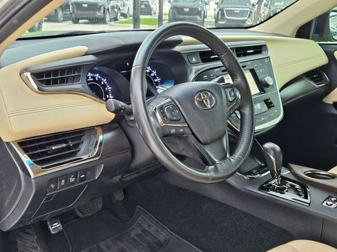 Used 2017 Toyota Avalon XLE image 9