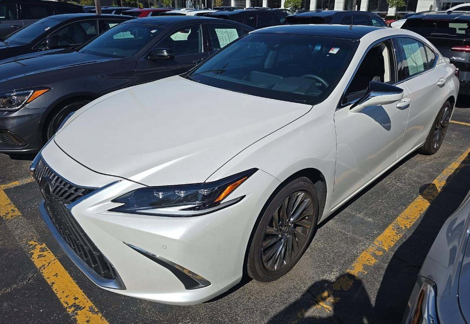 Used 2024 Lexus ES 350 Ultra Luxury FWD image 1