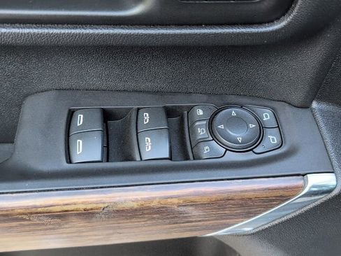 Used 2020 Chevrolet Silverado 2500 High Country w/ Z71 Off-Road Package image 16