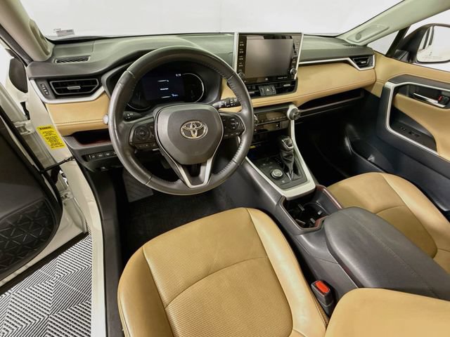 Used 2022 Toyota RAV4 Limited AWD/4WD image 7