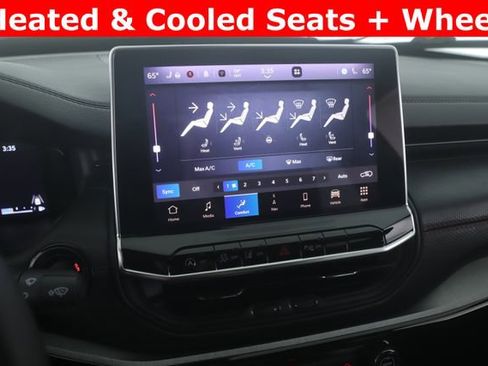 Used 2024 Jeep Compass Trailhawk w/ Trailhawk Elite Group image 4