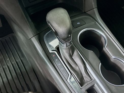 Used 2024 Chevrolet Equinox LT image 24